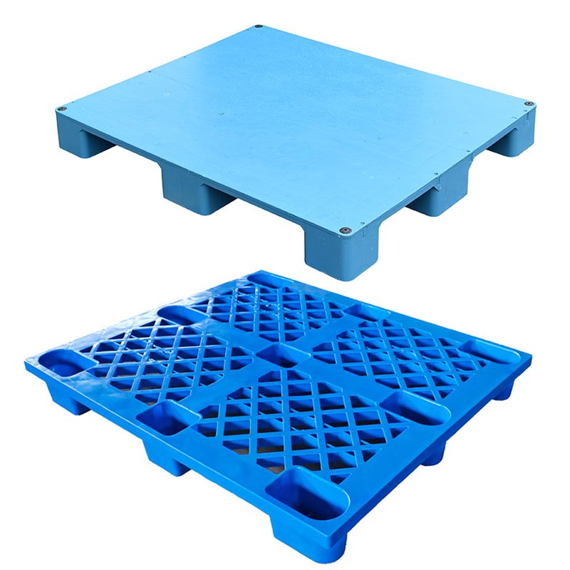 Heavy duty plastic pallet