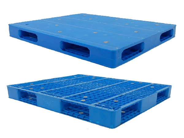 Two blue plastic pallets with different designs, one solid - topped and the other grid - topped, are displayed against a white background, highlighting their structure and utility.