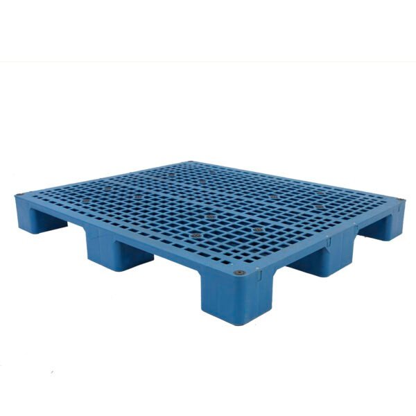 A blue 9 Legs Grid Plastic Pallet for Ground Use, with a grid design and nine legs, suitable for ground - based applications.