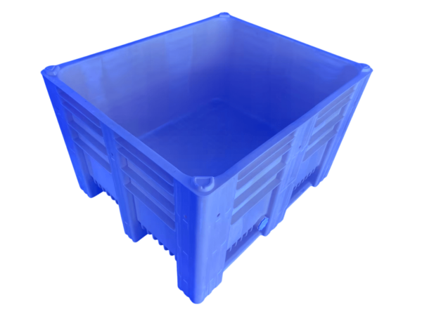 Rigid pallet box made from injection-molded HDPE, built for durable industrial storage and transportation.