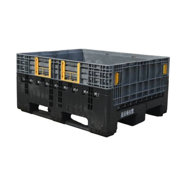 Collapsible heavy duty pallet box with 3-runner base, solid walls and foldable side structure for logistics.