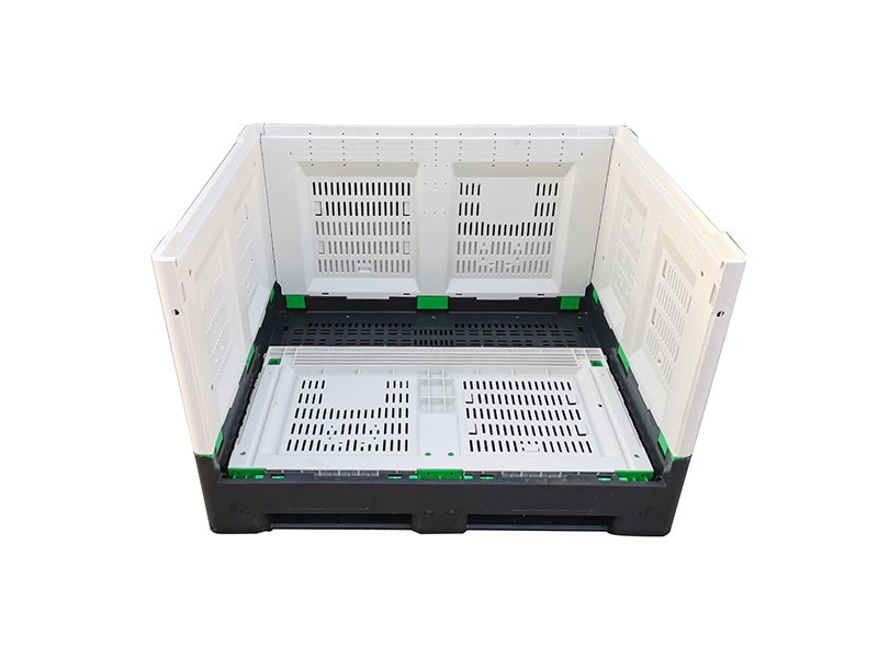 Folding pallet box, reinforced base, secure for handling goods.