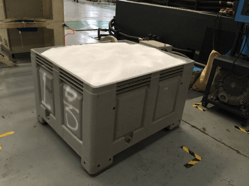 bulk plastic bins2