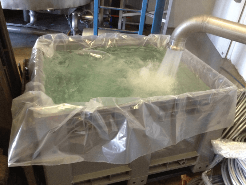 bulk plastic bins3