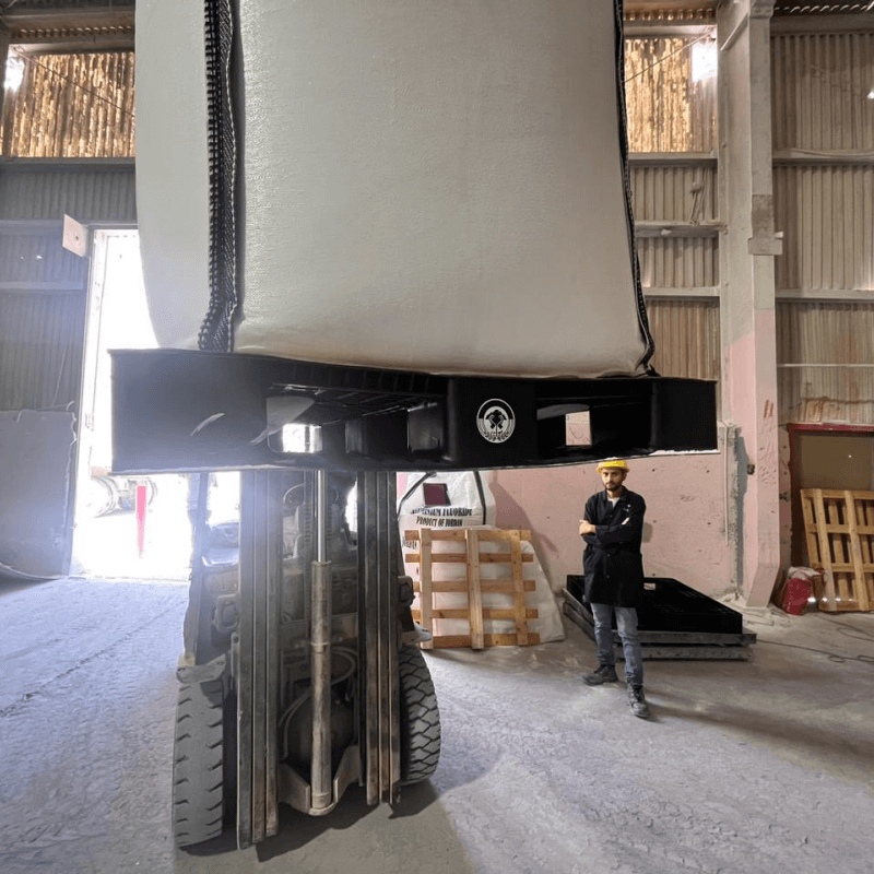 Forklift in factory. We do strict quality inspection & packaging for plastic pallets to ensure safe shipping.