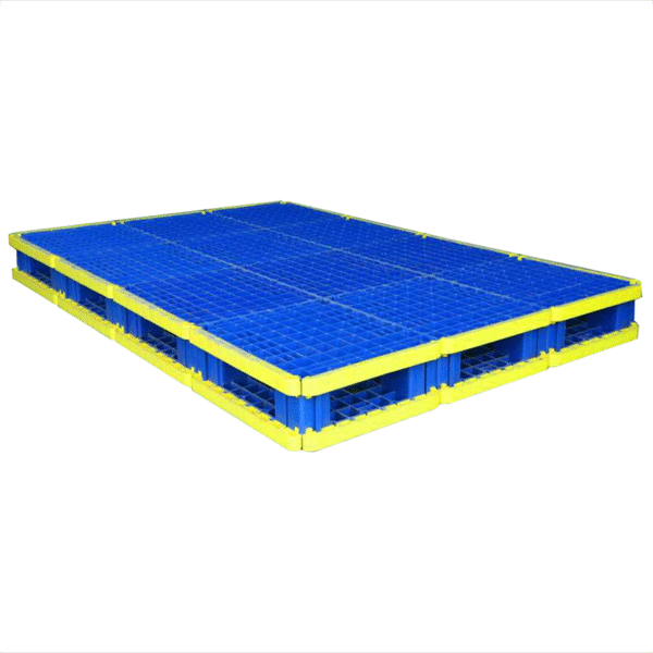 The blue double-sided plastic splicing pallet has three modules horizontally and three modules vertically, with yellow protective edges
