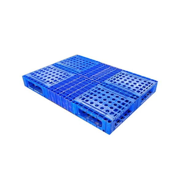 Stackable double-sided modular plastic pallet with spliced open-deck structure, made of HDPE, suitable for racking and oversized loads