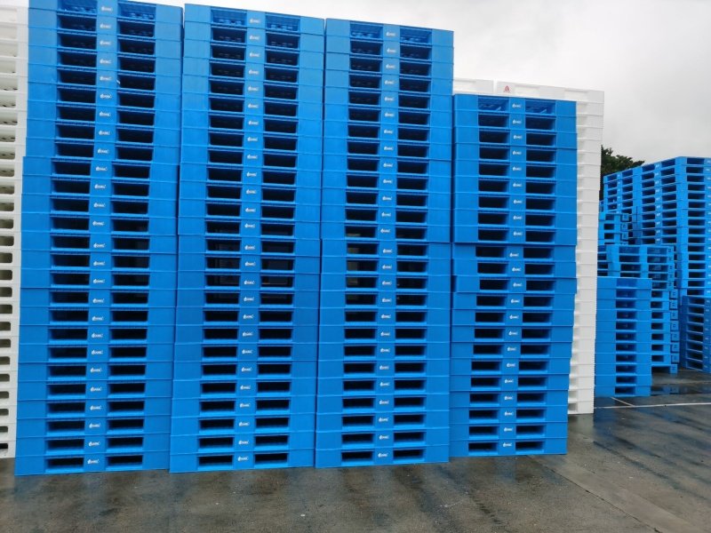 heavy duty rackable plastic pallets