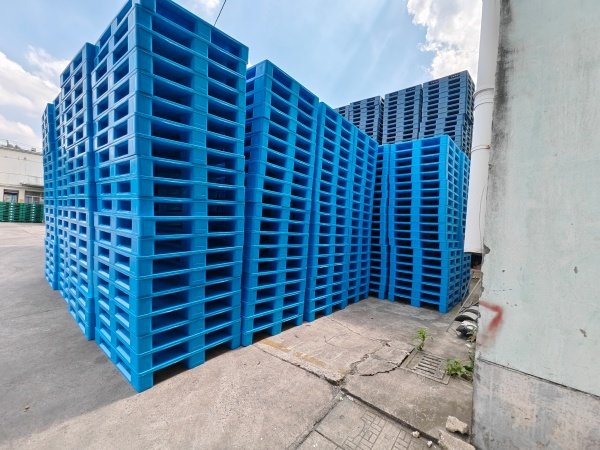 bulk plastic pallets
