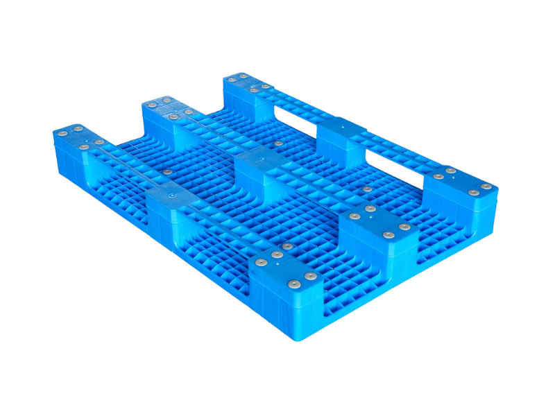 flat plastic pallet