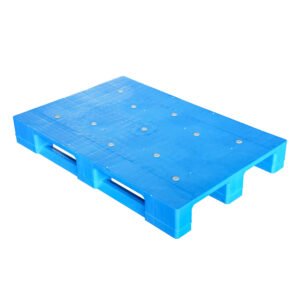 3 runner plastic pallets | 1210g1