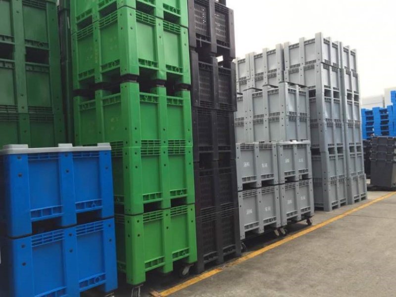 bulk plastic bins