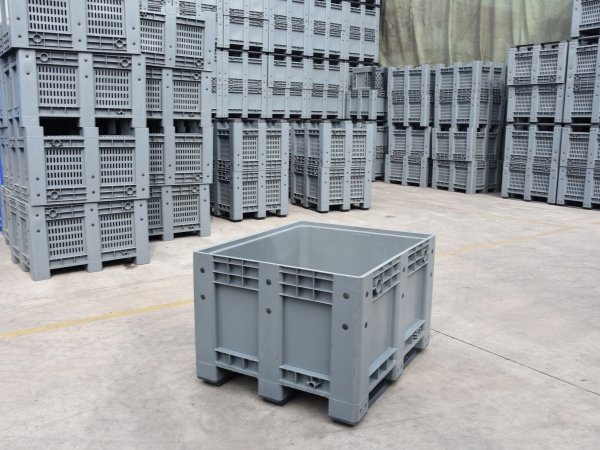 rigid pallet boxes