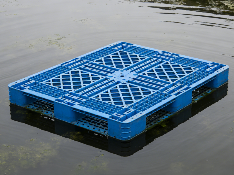 do plastic pallets float