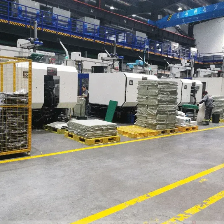 plastic pallet factory