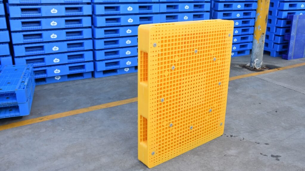 reversible heavy duty plastic pallet
