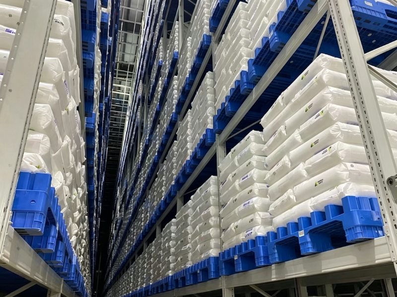 transportador de plástico de 1300x1100 con descarga asistida