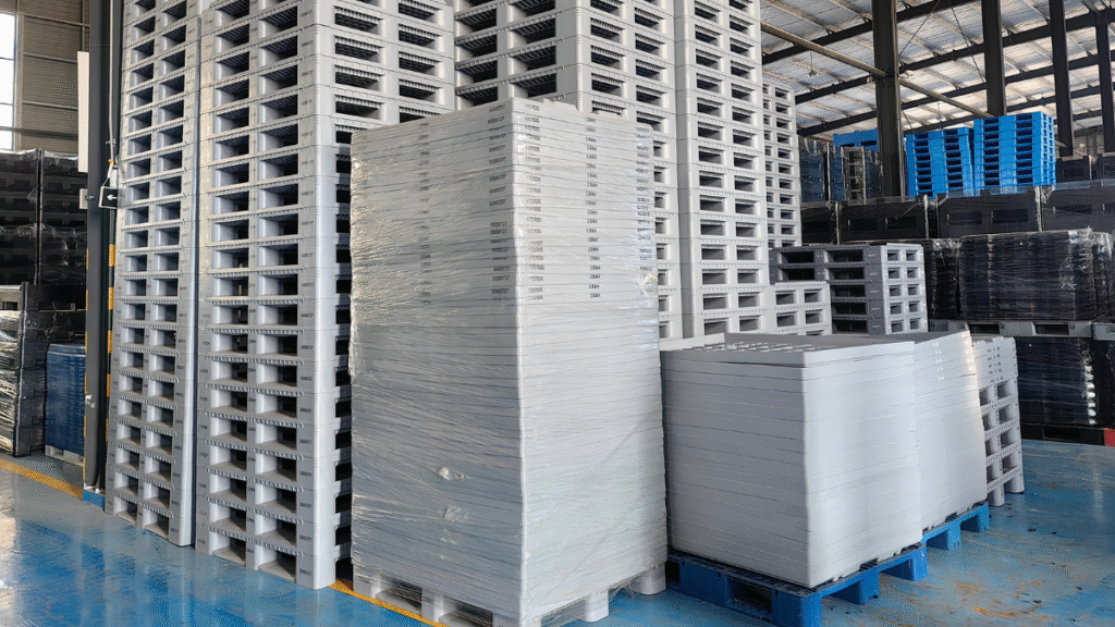 precision dimensioned plastic pallets