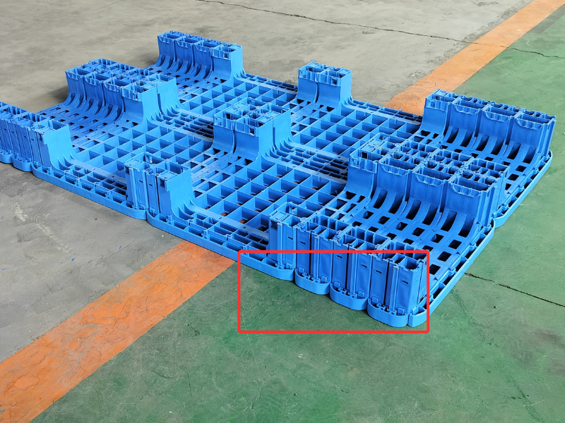 spliced modular pop plastic pallet with contoured reinforced edge guards