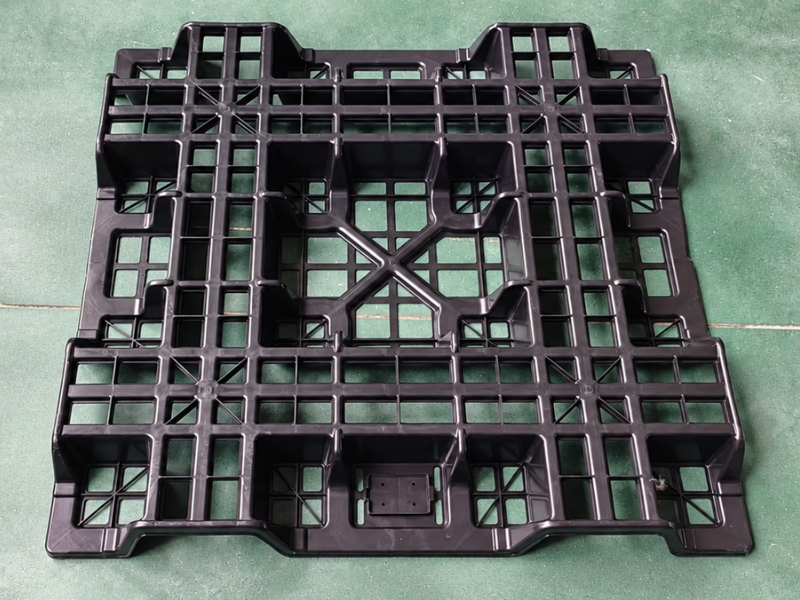 Details of 1100 × 1100 mm FIBC nestable plastic pallet