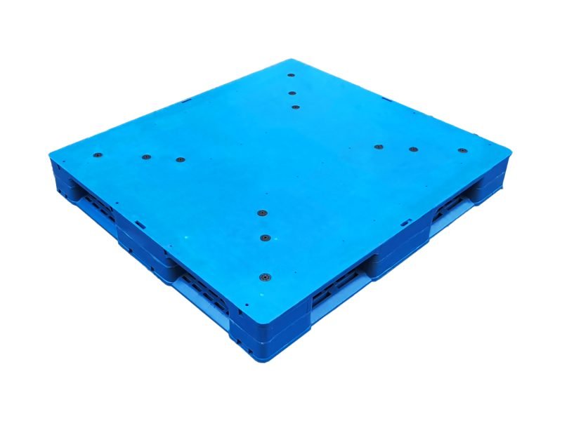 A blue reversible stackable HDPE plastic pallet, made of HDPE material, suitable for industrial stacking needs.