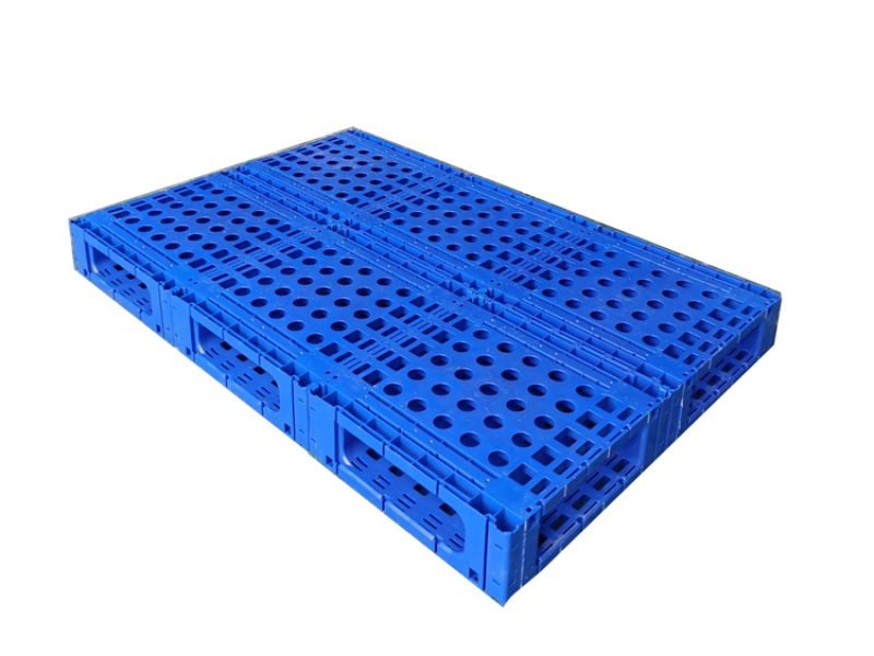 Double sided blue vented splicing pallet, showing the characteristics of reversible use