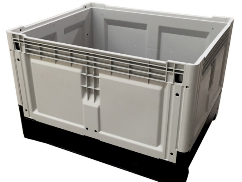 Solid collapsible plastic pallet crate with reinforced bottom and forklift access.