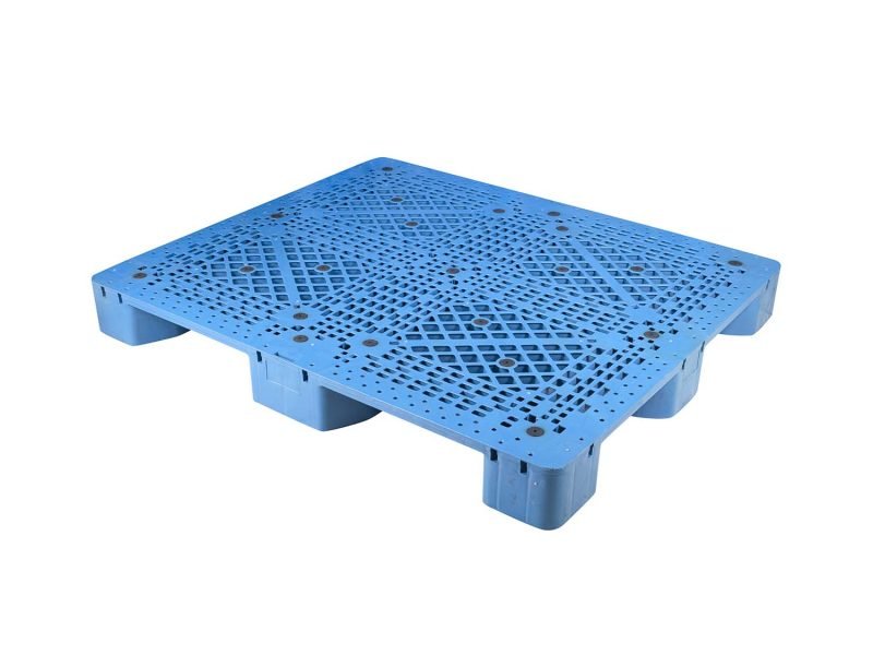 A blue China 9 - legs stackable shipping plastic pallet with a grid - pattern surface, designed for efficient shipping and stacking.